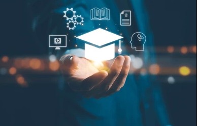 Formación, financiamiento e incubación: el conocimiento aplicado al desarrollo